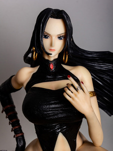 梦幻皮衣女帝手办汉库克gk模型七武海贼王皮鞭石化海军雕像大摆件