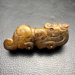 春秋玉虎战国时期高古玉挂件老玉佩饰手把件古董圆雕摆件收藏玉器