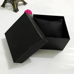 供应手表盒手镯盒 首饰盒包装饰品礼品盒纸盒无纺布枕头包装盒子