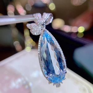 79克拉天然海蓝宝吊坠18k白金钻石豪镶女款水滴形珠宝宝石