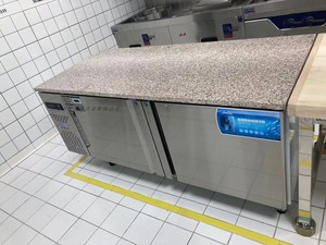 云石面操作台冰箱/面点间面包房工作台冰柜/大理石台面冷藏冷冻柜