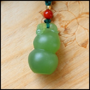 50王艳晓霞淘宝流行饰品岫玉葫芦挂件绳手把瓷白情侣天然手工雕刻