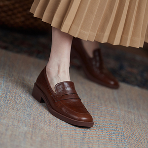 皮鞋中口鞋女方跟