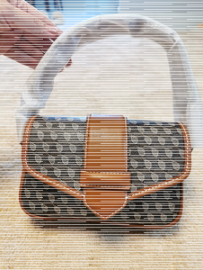 kicko欧美休闲文艺休闲立体云纹多种背带包