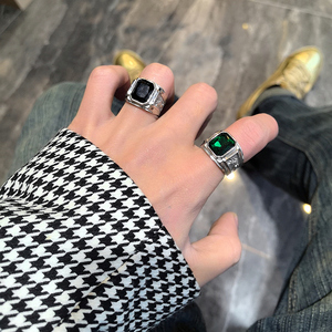2024年新款中国龙蓝绿宝石戒指男士钛钢小众高级感轻食指环不掉色