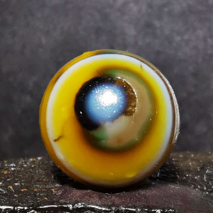 外蒙古 阿拉善花眼玛瑙 天然原石 眼睛石 奇石 戈壁 缠丝彩色珠子