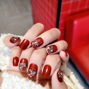 新娘美甲红色