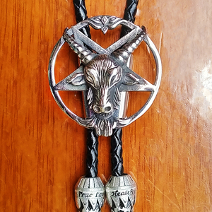 五芒星山羊头饰扣领带欧美嘻哈街头潮流行bolo tie钛钢个性配饰品