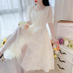 茶歇法式设计感白色连衣裙温柔风气质显瘦新中式仙女超仙森系裙子