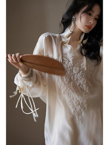 dangdang"花团锦簇"设计感立领2024新款衬衣女新中式刺绣流苏衬衫