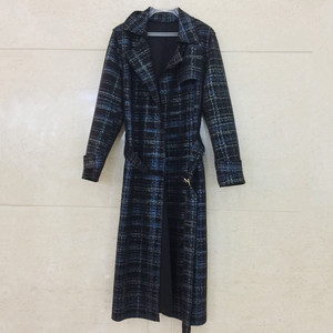 伊百丽新款风衣