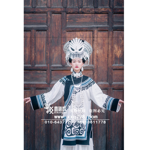 新款大凉山彝族旅拍服装出租白色网红56个民族写真服饰租赁鑫禧鹊