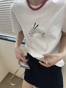 韩版卡通斑点小狗刺绣印花钉珠白色短袖t恤女夏圆领宽松体恤上衣