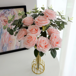 ins风玫瑰花仿真花插花瓶摆件室内客厅餐桌花束卧室塑料假花装饰