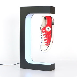 创意磁悬浮展示鞋架发光自转门店开业促销摆件视频直播带货道具