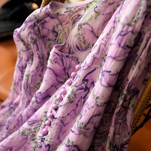 唯美梦幻紫，惊艳整个春夏~薰衣草印花系带顺纡真丝蚕桑丝连衣裙