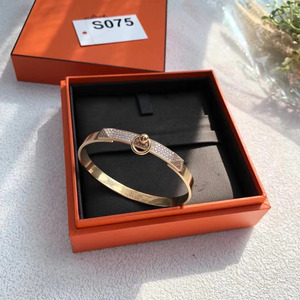 【现货】爱马仕cdc玫瑰金半钻手镯sh号s075