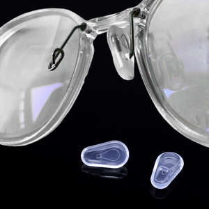 插入式鼻托近视眼镜卡扣挂式硅胶鼻垫水滴形套式透明软胶垫托叶