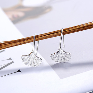 韩国简约银杏叶耳钩甜美森系树叶叶子耳环耳饰个性学生礼物饰品女