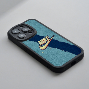 潮牌耐克nick适用苹果15手机壳iphone14pro13小羊皮se套12mini11全包7