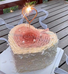 心形生日蛋糕高级渐变色爱心奶油玫瑰花创意定制成都同城配送女神