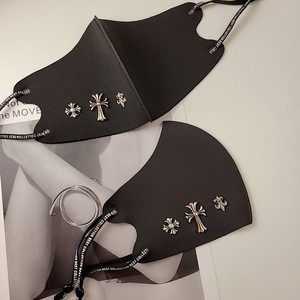 时尚个性 小众设计感复古十字架 黑色口罩