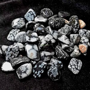 100克价25毫米左右天然雪花黑曜石裸石随型碎石盆景石鱼缸石