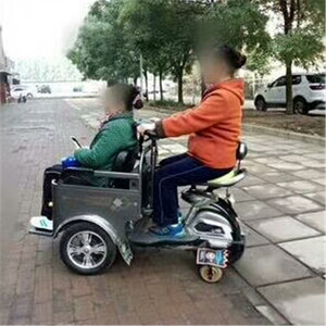仕马途新款倒骑驴电动三轮车d4倒电动车景区载老人孩子进电梯跟拍