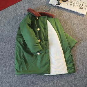 男童军绿色棉服