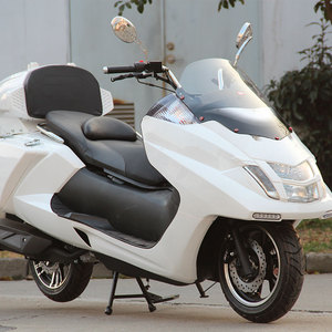 全新t2巡洋舰大踏板巡航女士装燃油国四电喷摩托车机车跑可上牌