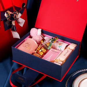 结婚伴郎伴手礼女伴娘礼盒闺蜜满月生日小礼物婚礼回礼节庆小礼品