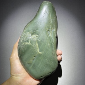 沙枣青天然新疆和田玉直闪石玉籽料大原石钦清玉器料标丝绢状纹理