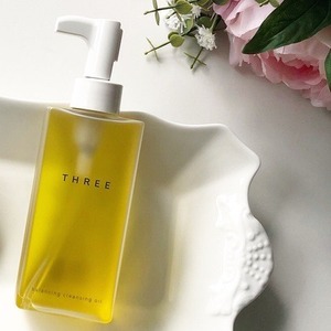 three卸妆油现货