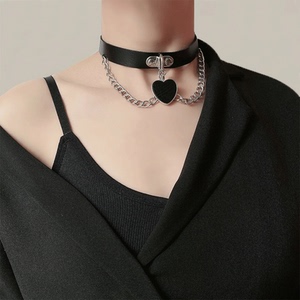 脖子上戴的饰品项圈女m暗黑爱心项链情趣牵引绳控制颈带choker狗