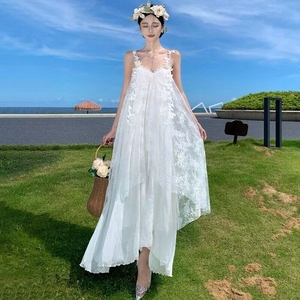 白色珍珠蝴蝶蕾丝吊带连衣裙网纱礼服长裙宽松超仙绝美度假沙滩裙