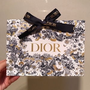 正品dior/迪奥 纸袋礼品袋香水护肤品礼盒全套包装中小号袋子0人付款