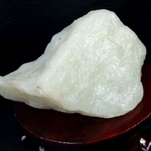 新疆和田玉山料原石 羊脂白玉山料 可雕挂件把件 米达料135g