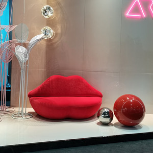 现代简约艺术设计大红唇沙发小户型2人3人公寓服装店酒店嘴唇椅