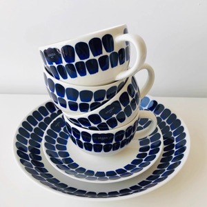 现货芬兰进口Arabia24h小时蓝点马克咖啡杯碗深盘子北欧陶瓷餐具
