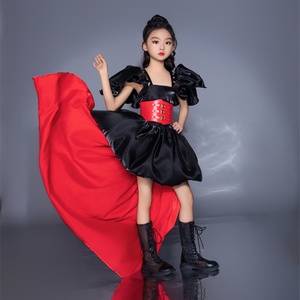 女童走秀礼服儿童模特比赛潮服多巴胺女孩T台表演黑色红色女王范8