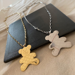 钛钢不掉色项链女gg字母小熊吊坠秋冬季个性男女长款毛衣卫衣链潮