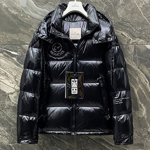 moncler/蒙口 藤原浩联名hantium背面地球印花连帽羽绒服男女外套