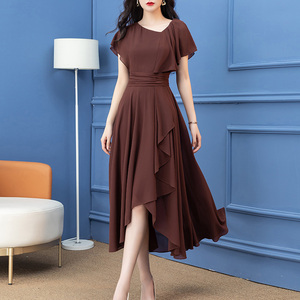 首尚格释连衣裙修身