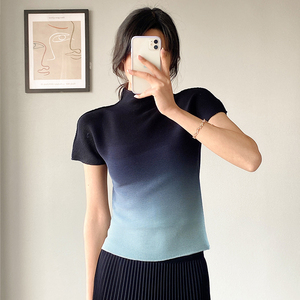 渐变色女士短袖t恤三宅褶皱女装ins潮衣服夏季新品修身百搭上衣女
