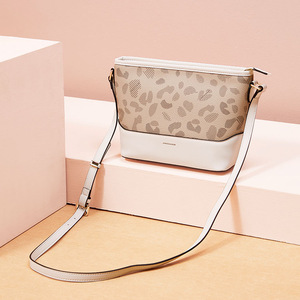 00yueyue3536淘宝jaguar捷豹手包专柜正品商场撤柜全场清仓1人付款