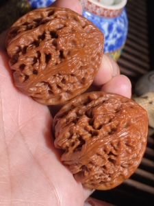 文玩核桃42野生野牛狮子头老款罗汉头虎头把玩麻核桃包浆老核桃红