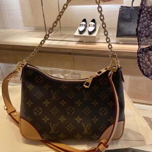 【国内现货】lv路易威登boulogne新款老花牛角包饺子包单肩斜挎包