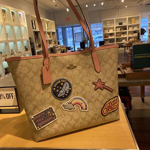 蔻驰迪士尼限量版