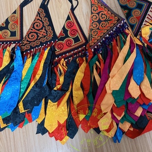 凉山彝族刺绣烟包三角包荷包 百褶裙搭配新款包邮可做婚车装饰