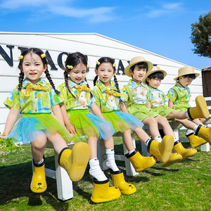 六一儿童演出服小学生啦啦队表演服装女童绿色幼儿园毕业照舞蹈男